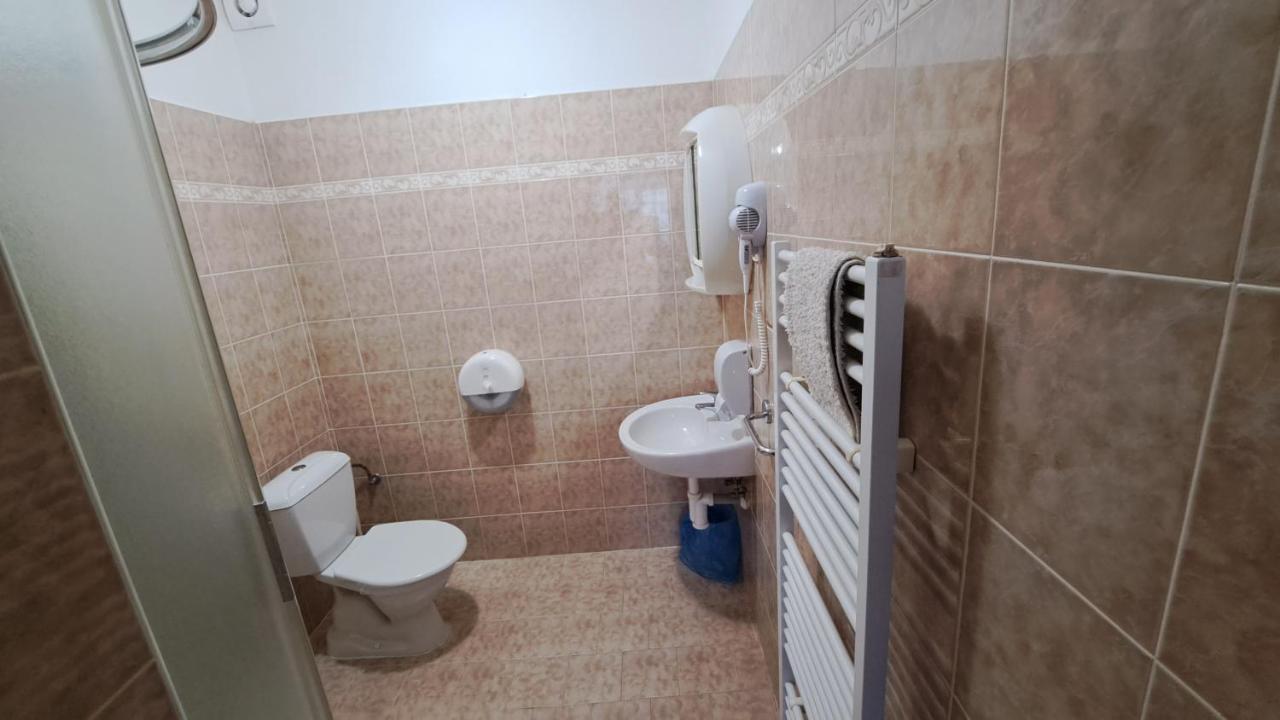 Pension Pavir Zidlochovice Exteriör bild