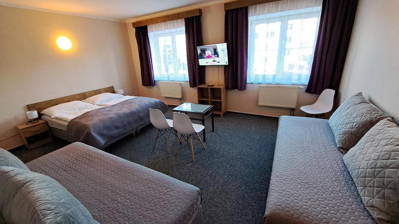 Pension Pavir Zidlochovice Exteriör bild